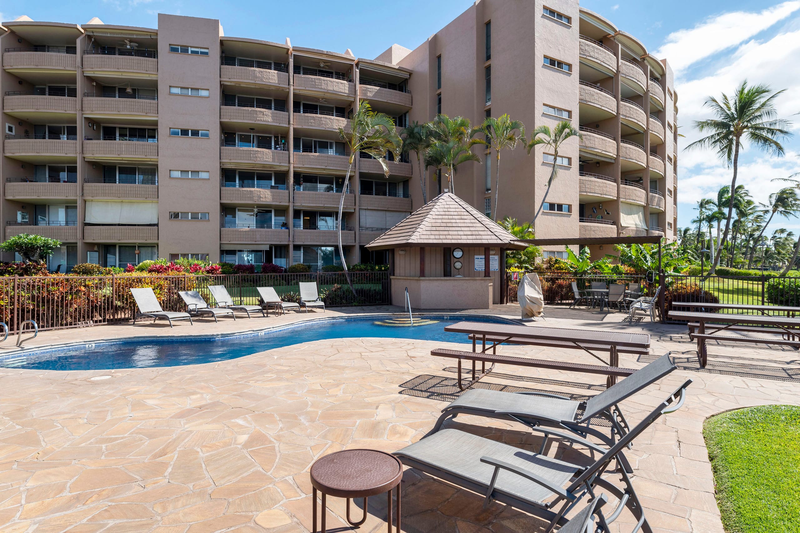 Condo in Wailuku · ★4.92 · 2 bedrooms · 2 beds · 2 baths - Image 22
