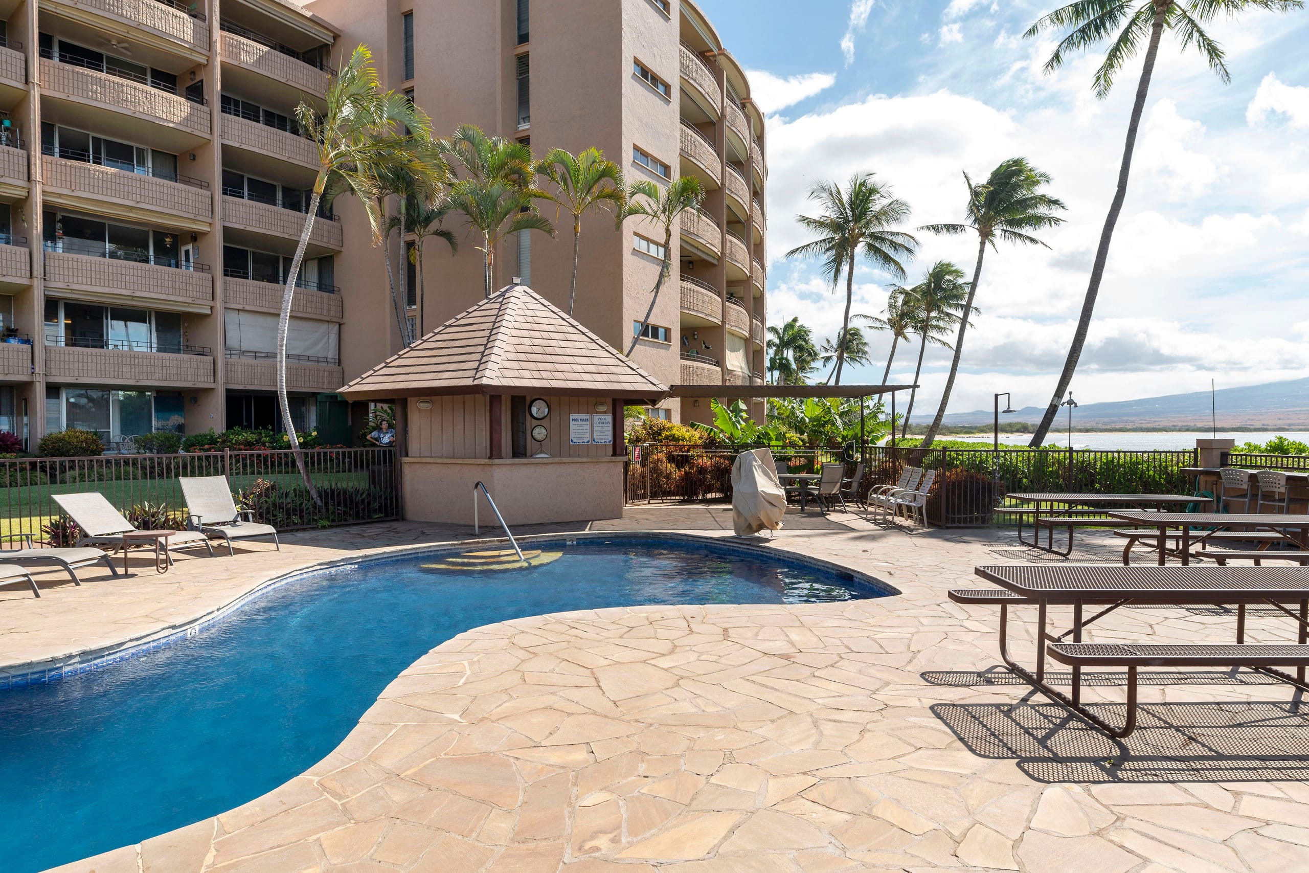 Condo in Wailuku · ★4.92 · 2 bedrooms · 2 beds · 2 baths - Image 20