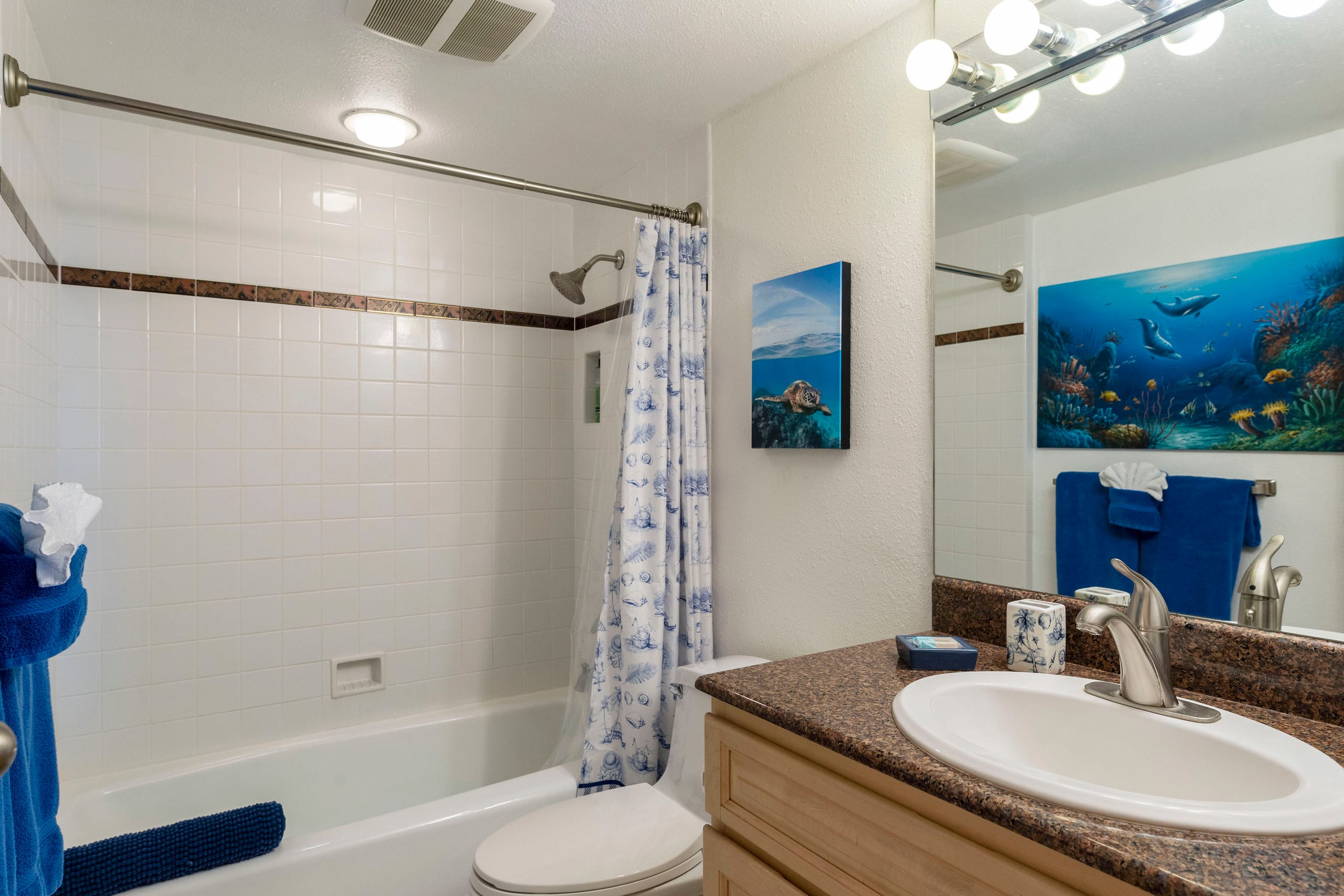 Condo in Wailuku · ★4.92 · 2 bedrooms · 2 beds · 2 baths - Image 14
