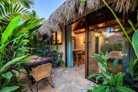 Top Airbnb: High-end bungalow in tropical oasis ("Zamia") in Bucerías