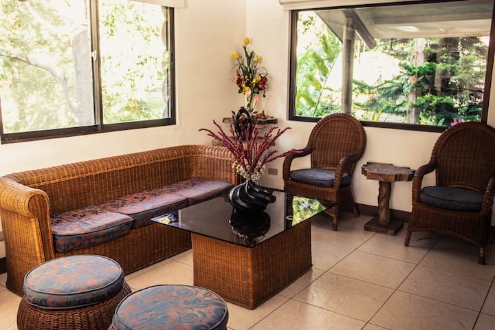 A Respite Away From Hustle And Bustle Of The City - Lemery