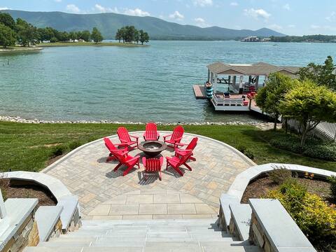 Serene home with stunning lake & mountain views!