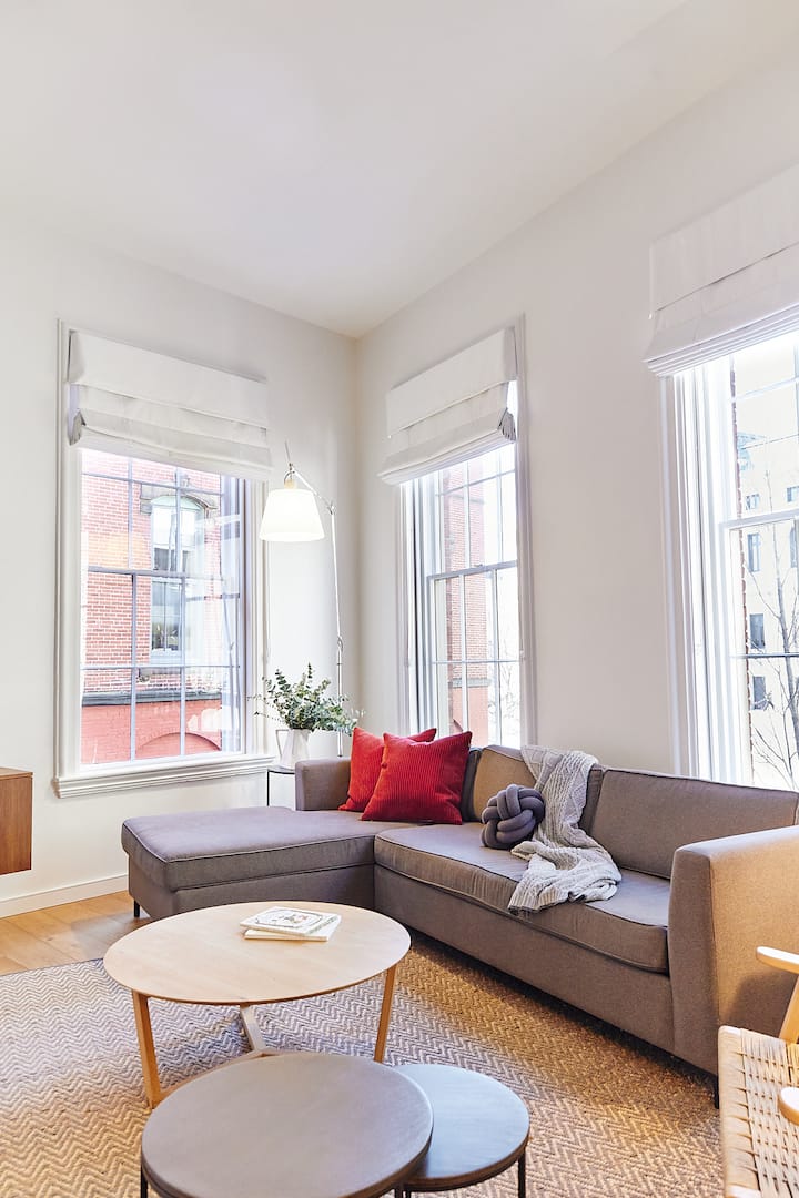 Loft 208