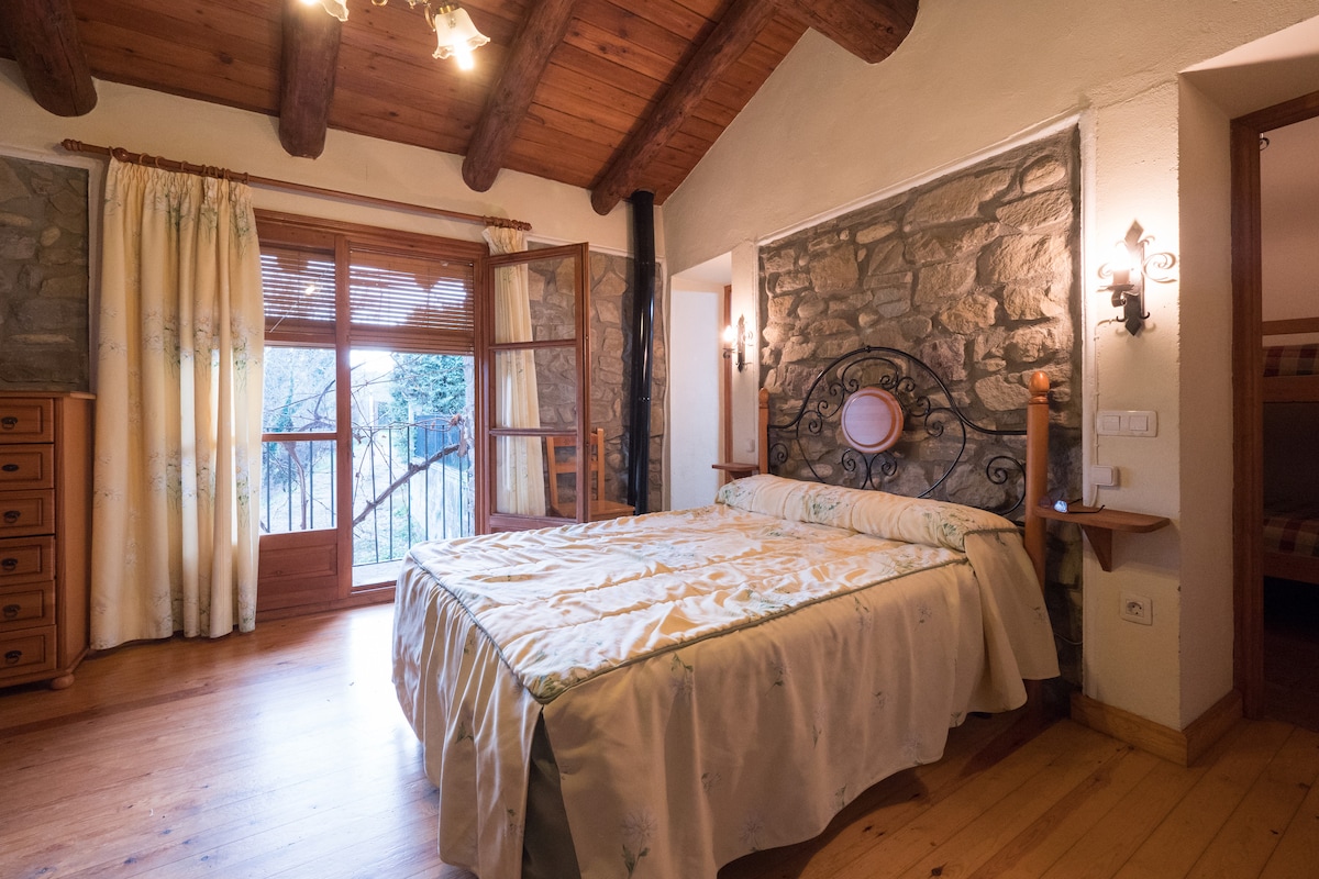 Chumba kikuu cha kulala cha ghorofani