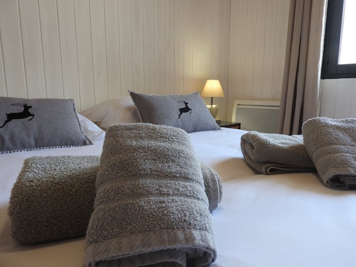 Брачен кревет (140 x 190) 2-ро слетување