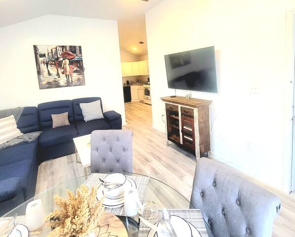 02 Flat Lux 10 Qbeds, 4 Fbaths, parking, 20 guests gallery image 2