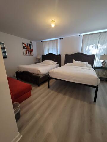 02 Flat Lux 10 Qbeds, 4 Fbaths, parking, 20 guests gallery image 4