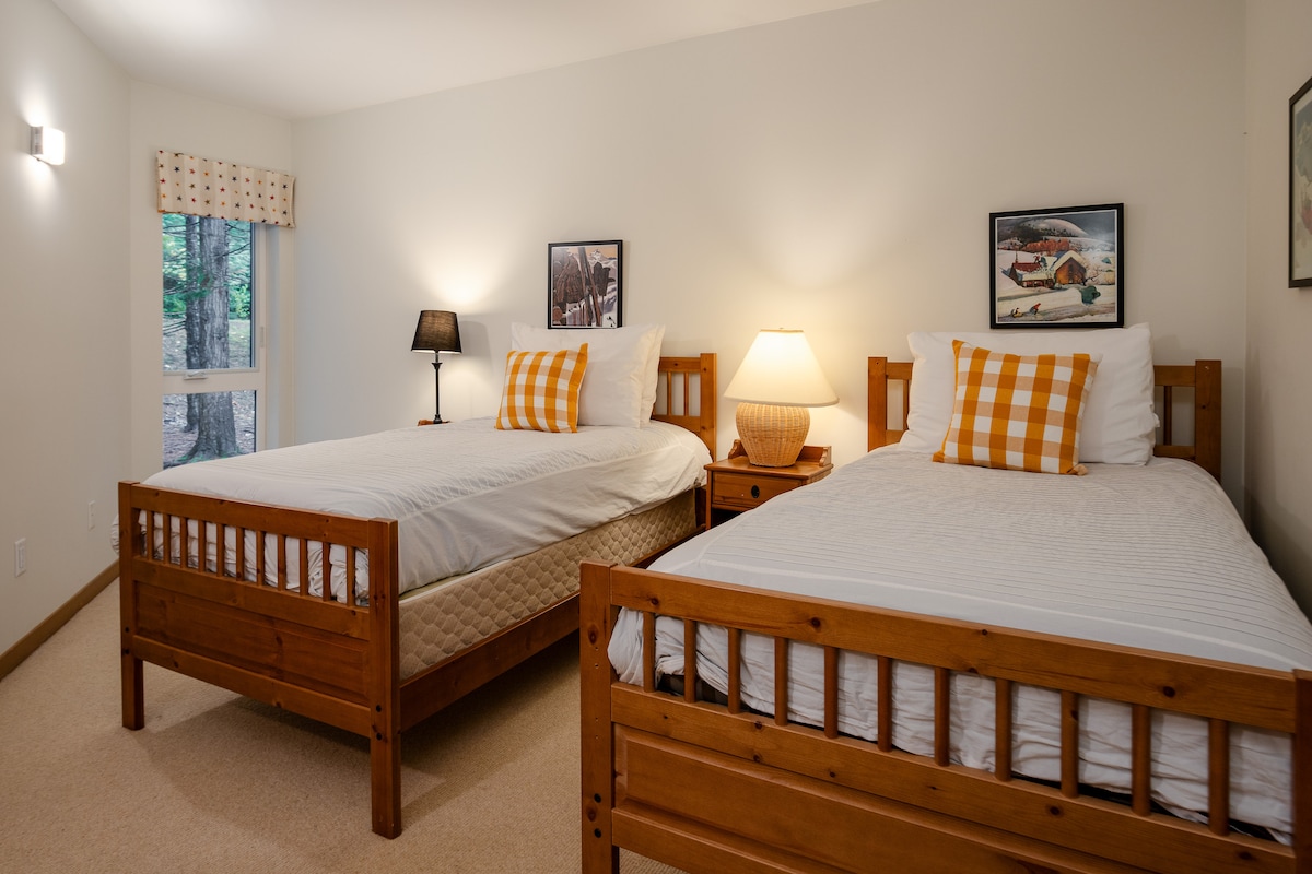 Спалня 2 с 2 единични легла