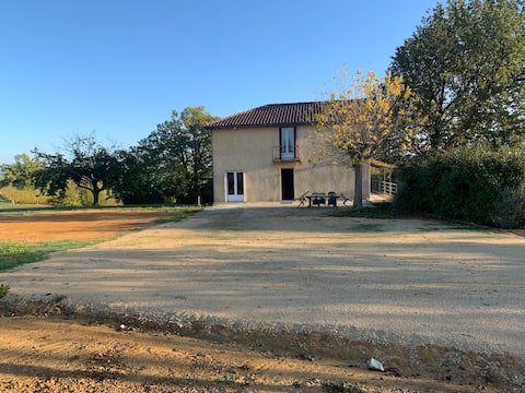 Quiet country house in a corner of Gers