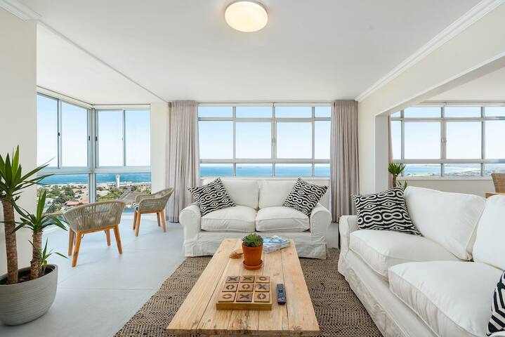 Amazing Ocean Views from Every Room! Backup Power! gallery image 2