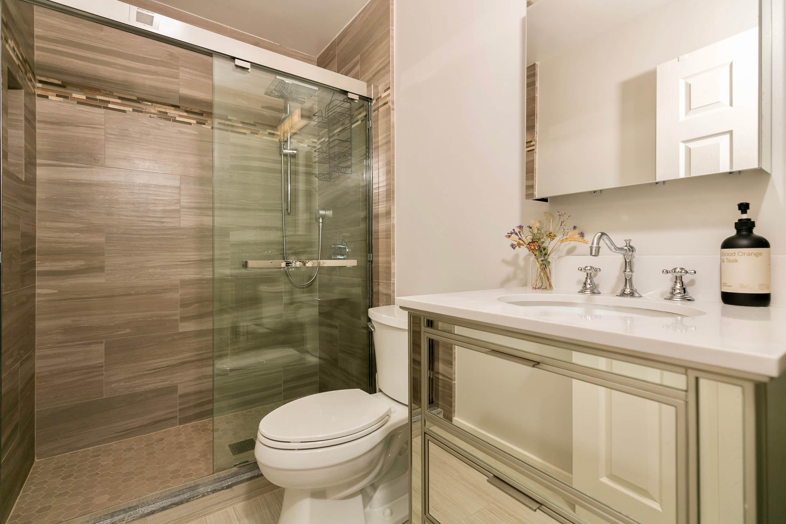 Home in San Francisco · ★4.88 · 3 bedrooms · 3 beds · 3 baths - Image 14