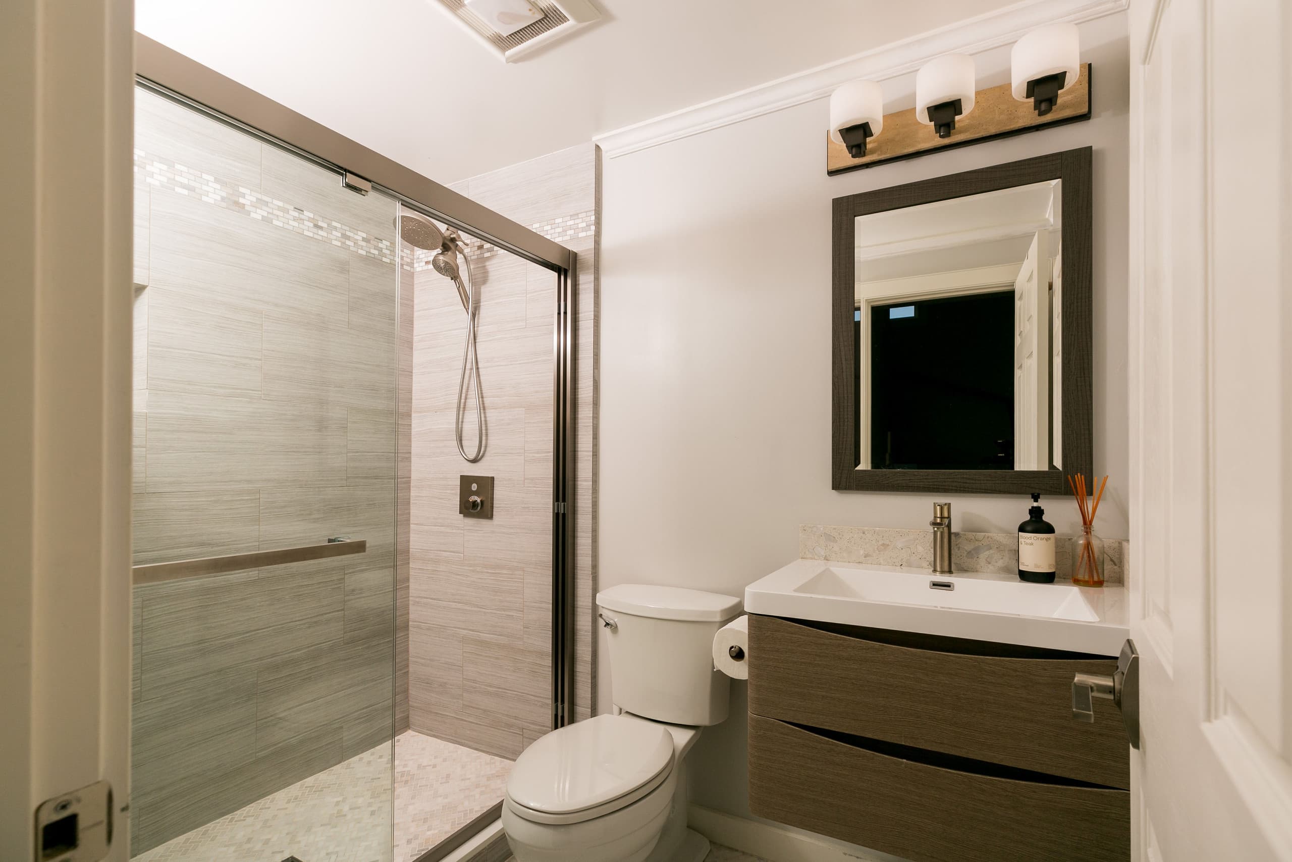 Home in San Francisco · ★4.88 · 3 bedrooms · 3 beds · 3 baths - Image 15