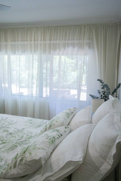 A relaxed luxury apartment set among the gum trees