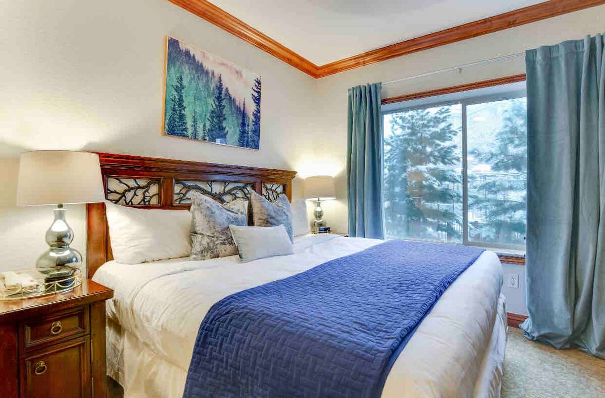 Luxury Escape- surrounded by Aspens- 2 King beds! - Park City