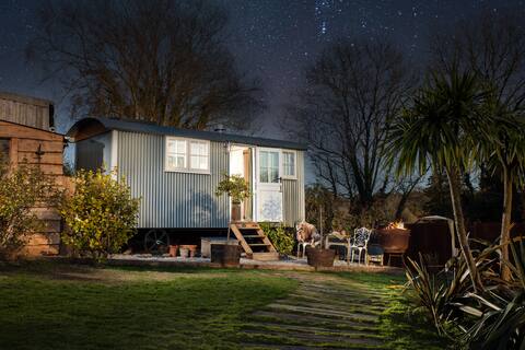 ⭐️The Hide |5*|Private Hot Tub & Sauna|🐕 🐶 Friendly