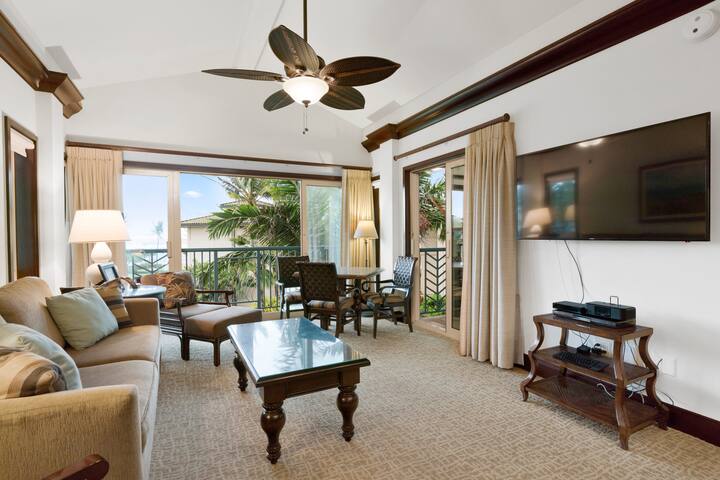 Top Floor Penthouse Ocean Pool View 2 CalKing Beds gallery image 5