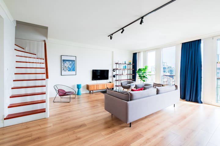 Homie Suites | 2br Duplex Penthouse/ Sea View #M10 gallery image 3