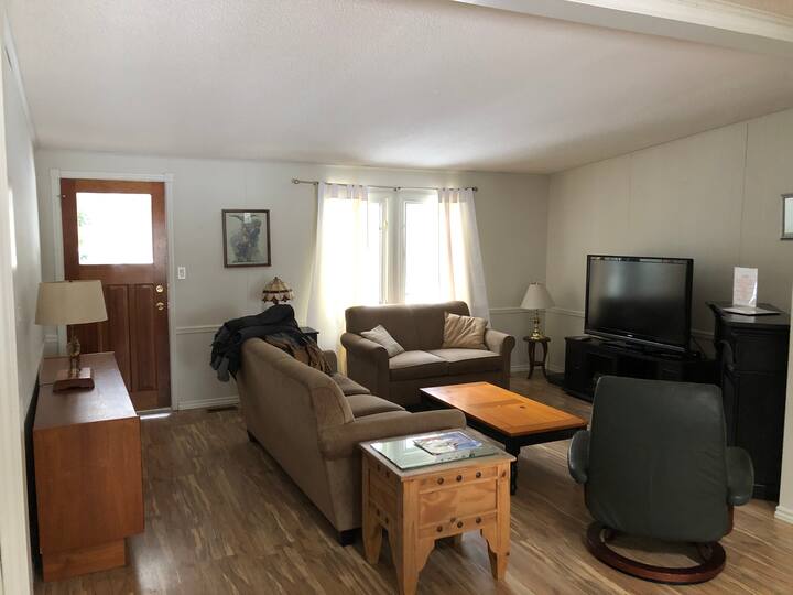 10 Best Airbnb Vacation Rentals In Bobcaygeon, Canada Updated 2024