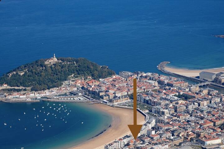 Zubieta Plaza: 1 min from La Concha Beach gallery image 4