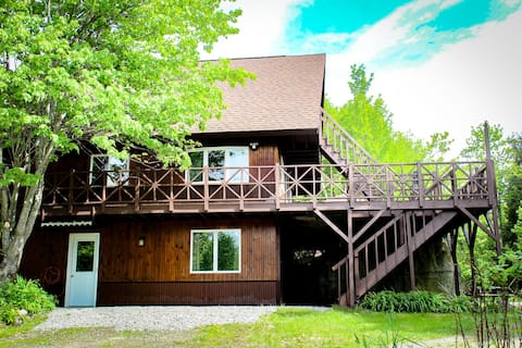 12 Old Hotel Road with Beach and Boat Access