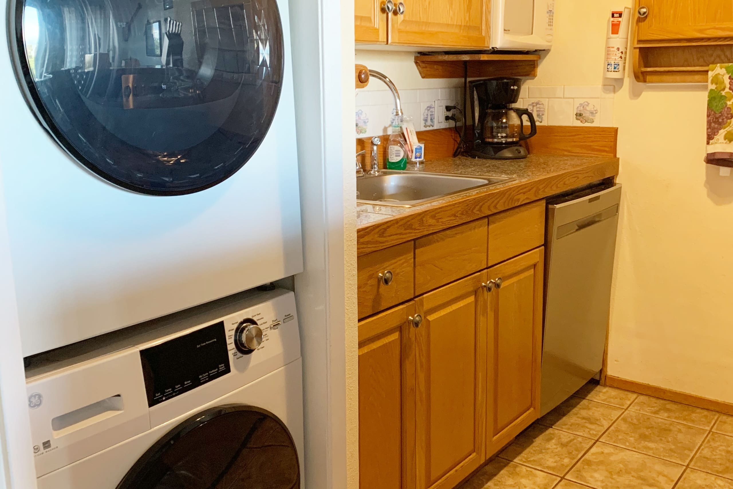 Condo in Kihei · ★4.84 · 2 bedrooms · 3 beds · 2 private baths - Image 10