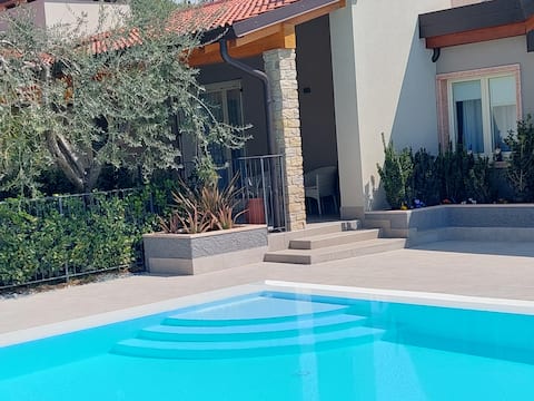 Casa Pergola 2 - parking and pool,  5 people