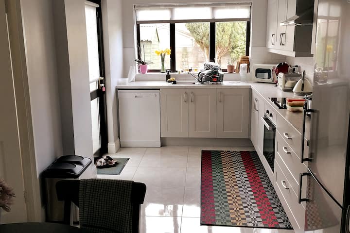 Room In Beautiful Family Home - Dublin