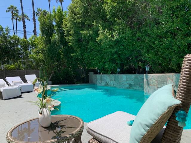 Book n Enjoy 5 bds with amazing Location