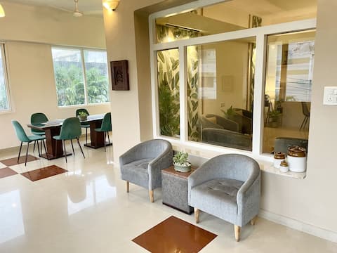 Stylish 4BHK Villa Flr I City Centre I Metro