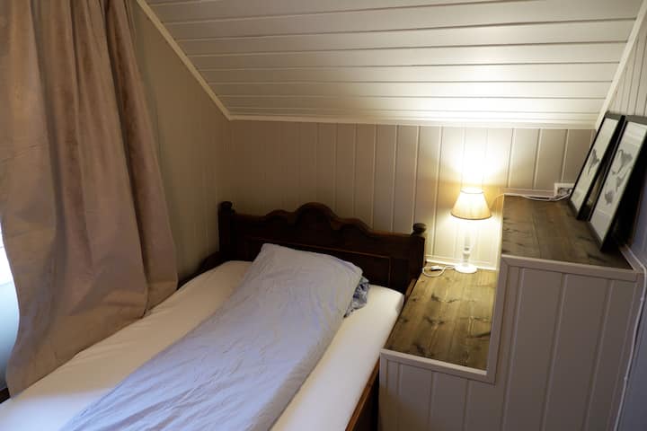 Blueroom - Room