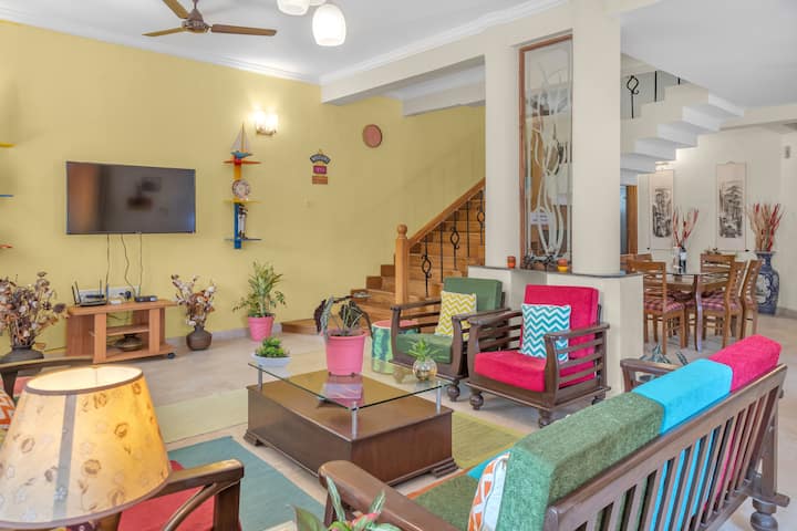 Living room image 10