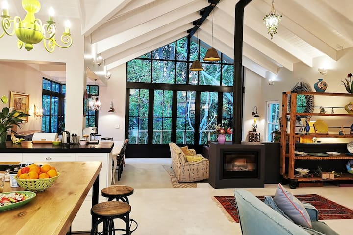 Newlands River House, Pool, Solar, Mountain view.