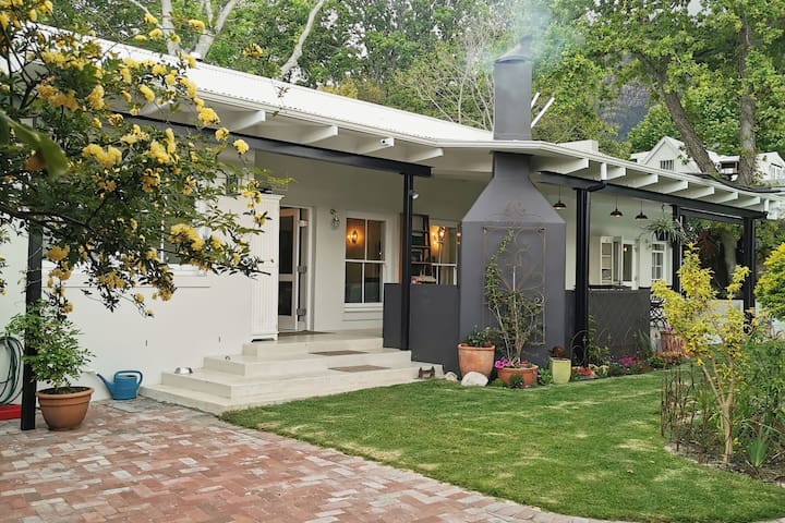 Newlands River House, Pool, Solar, Mountain view.