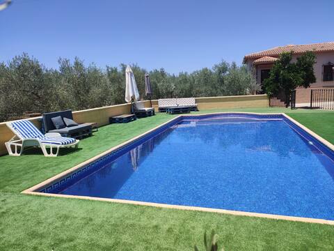 Casa Rural "LOS GRANDUELOS"-Setenil de las Bodegas