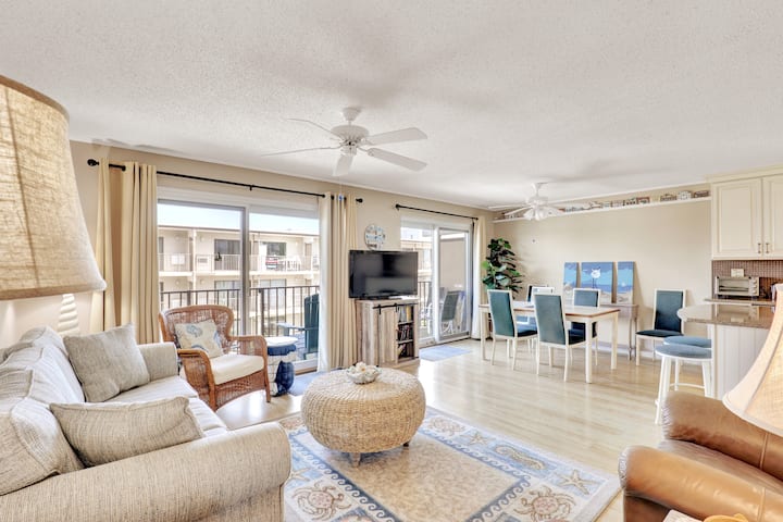 双滑动门可通往私人阳台。