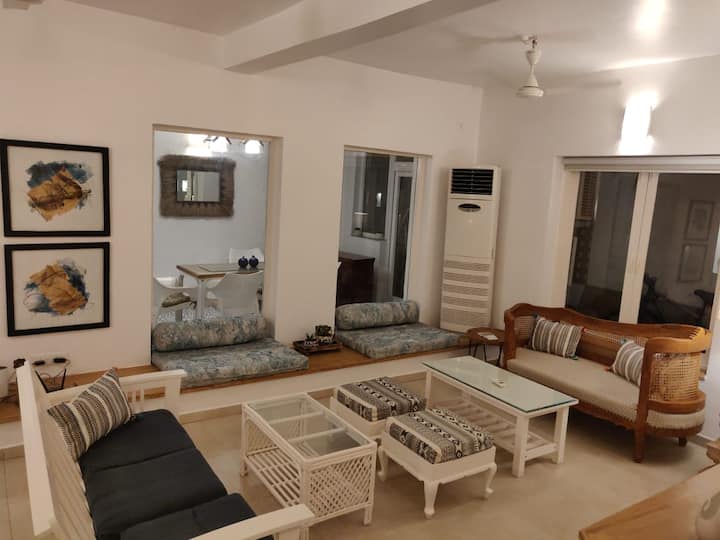 Living room image 1