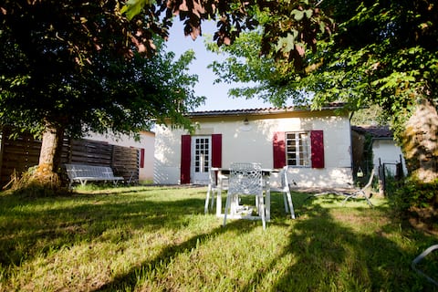 "Aux tuileries" gîte in Noaillan