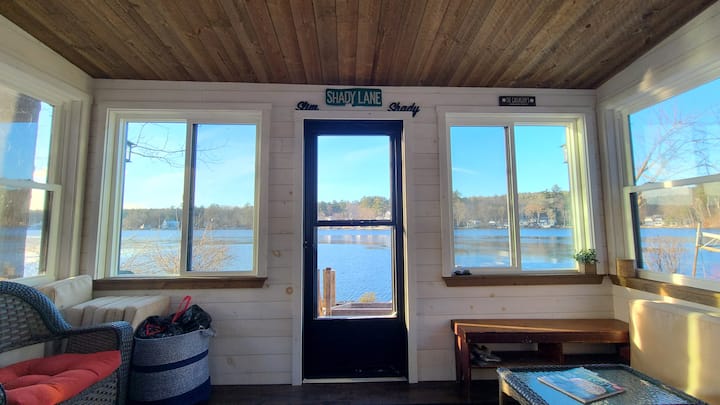 Waterfront Lake House On Cobbetts Pond! - Salem, NH
