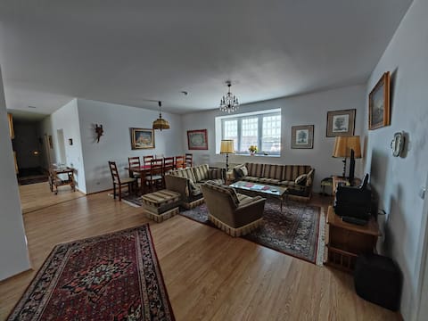 Apartment O3, 180sm, 1-7 persons, 2 DR 3 SR