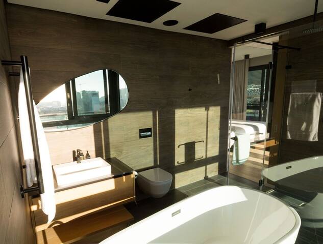 Luxury Two Bedroom Apartment | The Halyard gallery image 5