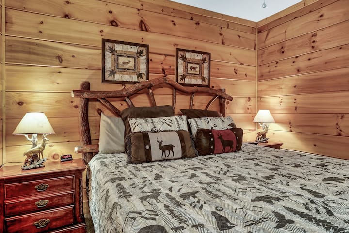 Downstairs master bedroom with KING bed with a Master bathroom .