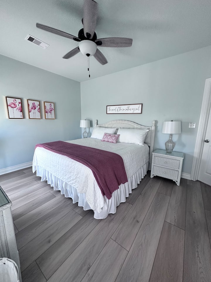 Bedroom 2 (King)