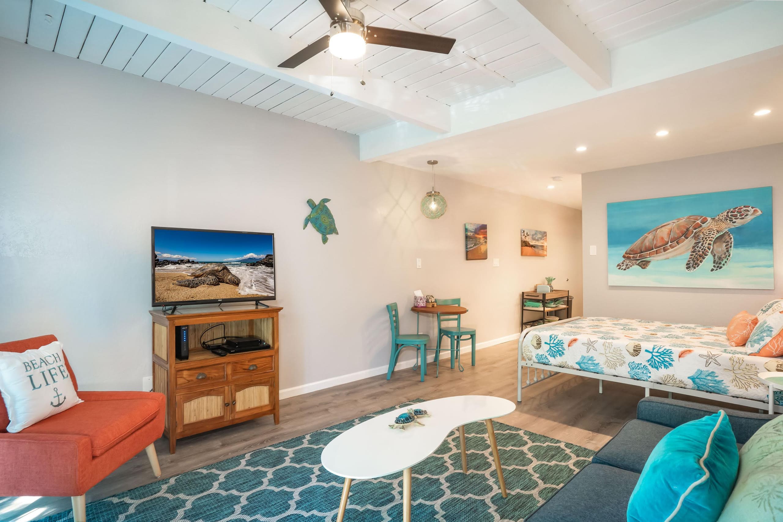 Condo in Kihei · ★4.85 · Studio · 1 bed · 1 bath - Image 32