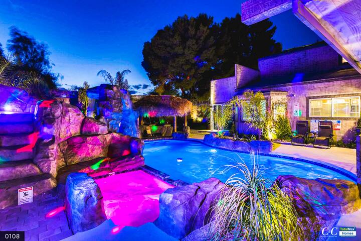 CC1 Upgraded 9BD/8BA Villa 3.6mi from Vegas Strip gallery image 2