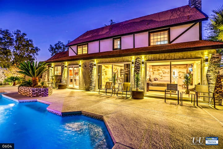UU1 8BD/8BA Home Resort Pool Near Vegas Strip gallery image 2