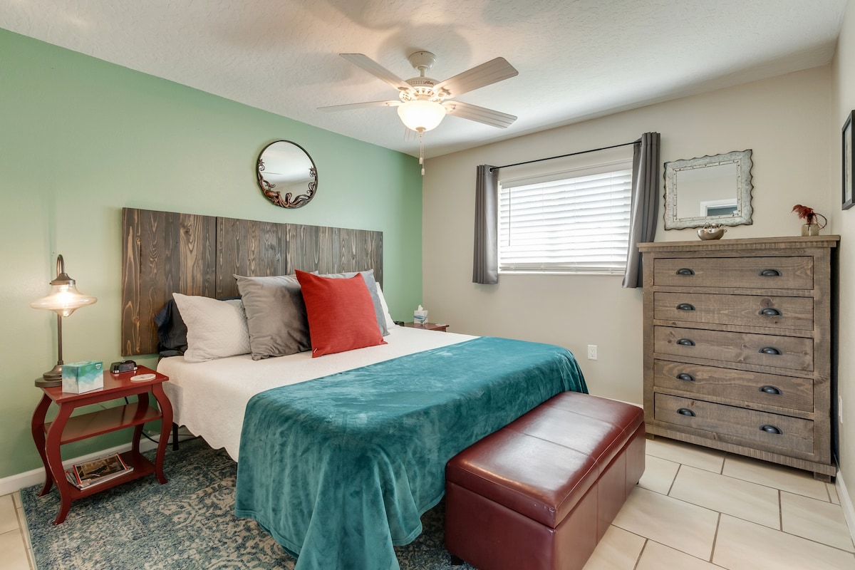 The bedroom features a comfortable King sized bed fitted with bamboo sheets.