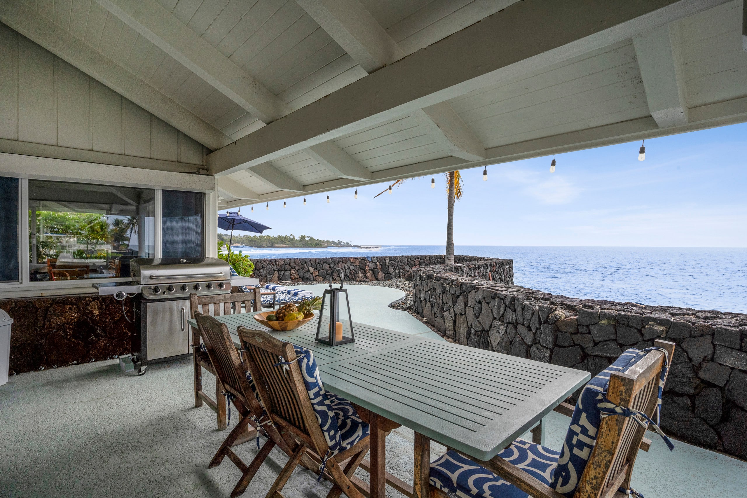Home in Kailua-Kona · ★4.93 · 3 bedrooms · 6 beds · 3 baths - Image 33