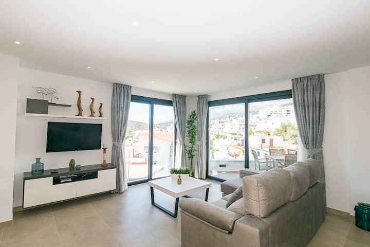 Luxury Apartment Located In Cómpeta. - Cómpeta