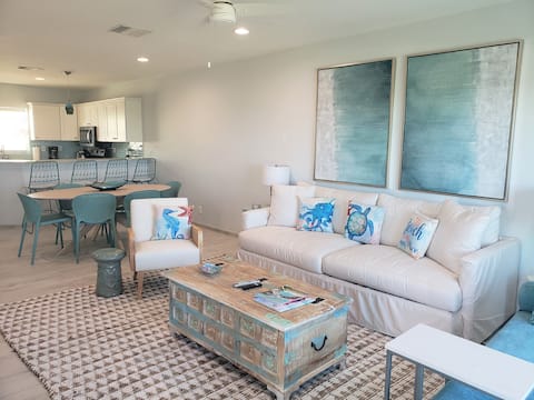 Newly Renovated 2 Bedroom/2 Bath Beach Front Condo