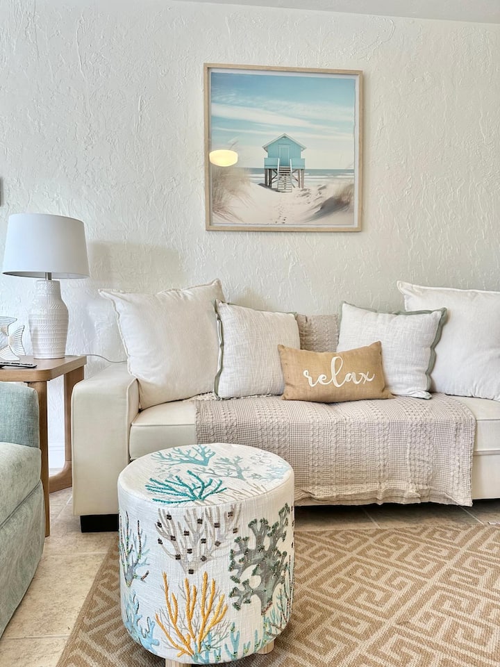 Cozy Beach Condo | Longboat Key - Longboat Key, FL